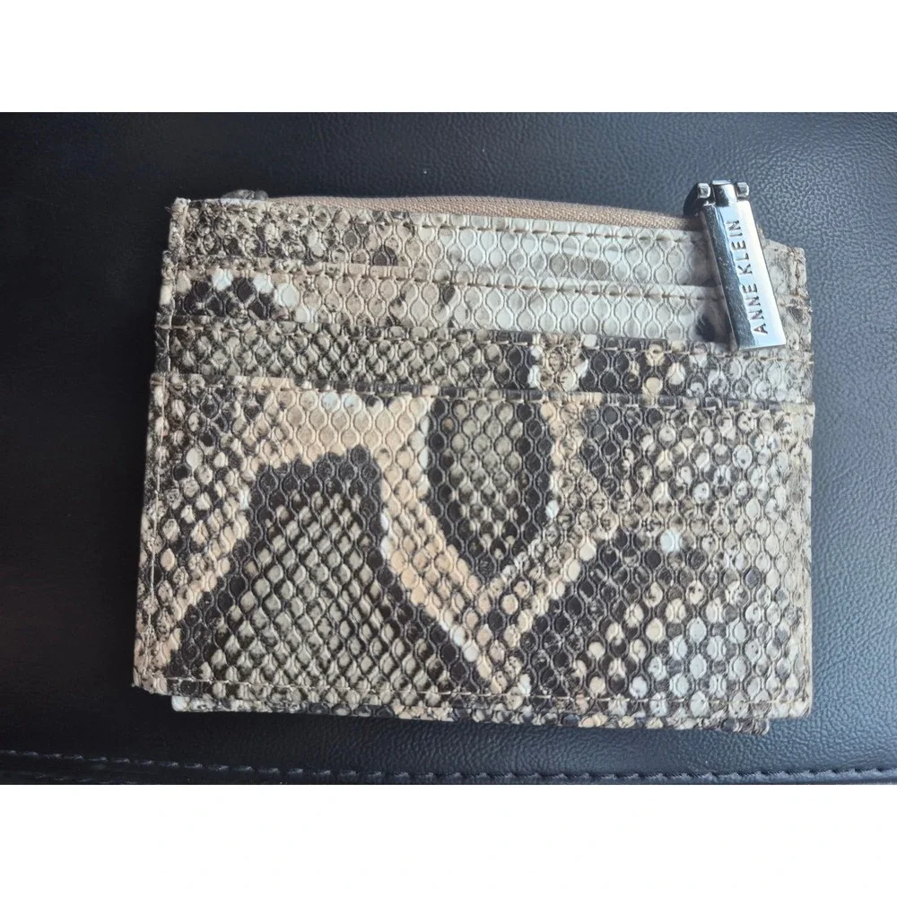 Anne Klein Womens Snakeskin Embossed Slim Card Holder Wallet Zip Coin Beige ID